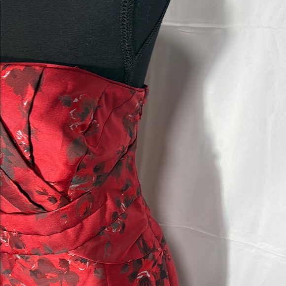 White House Black Market Elegant Red Floral Strapless Dress Size 4 - Picture 4 of 11